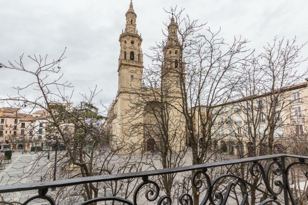 Apto Con Vistas A La Catedral Y Aire Acondicionado Logrono Ngoại thất bức ảnh